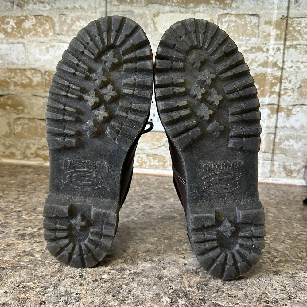 Skechers please feel